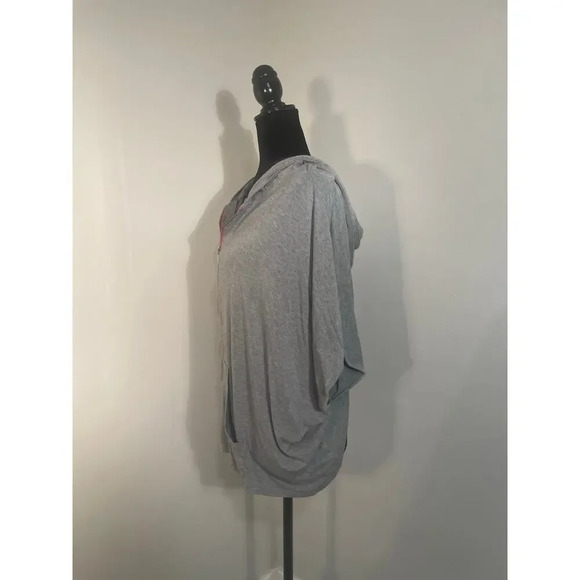 Twiggy London Iconic Hooded Poncho Sweatshirt Gray Size Medium - Picture 4 of 9